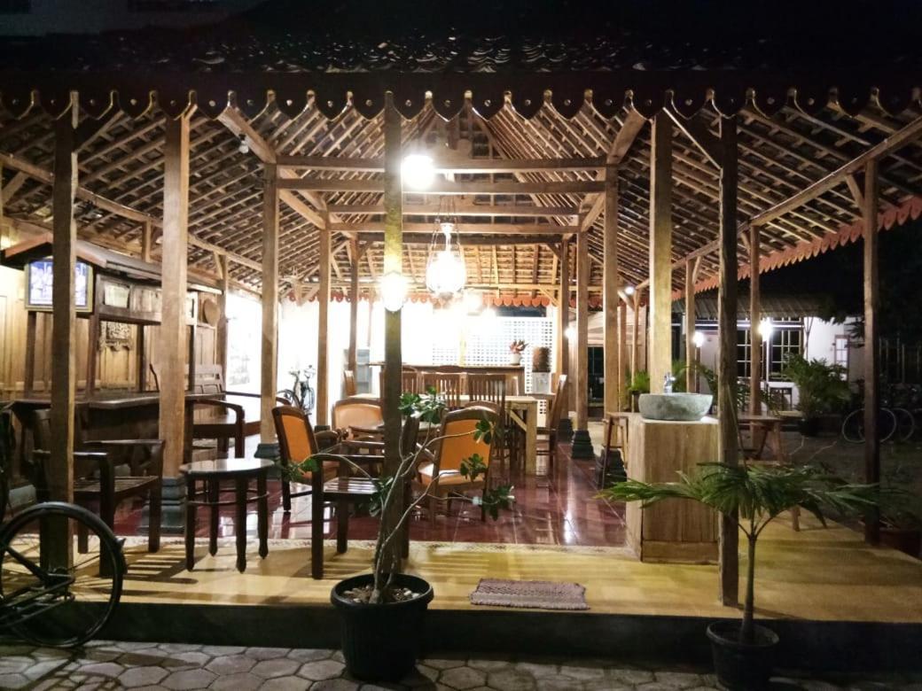 Diaga Grha Hotel Jogjacarta Exterior foto